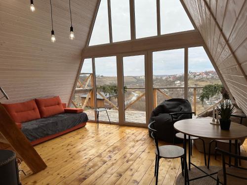 Kamenets-Podol'skiy House | Green House