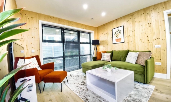 Hove House | Green Mews Houses with free parking by My Getaways