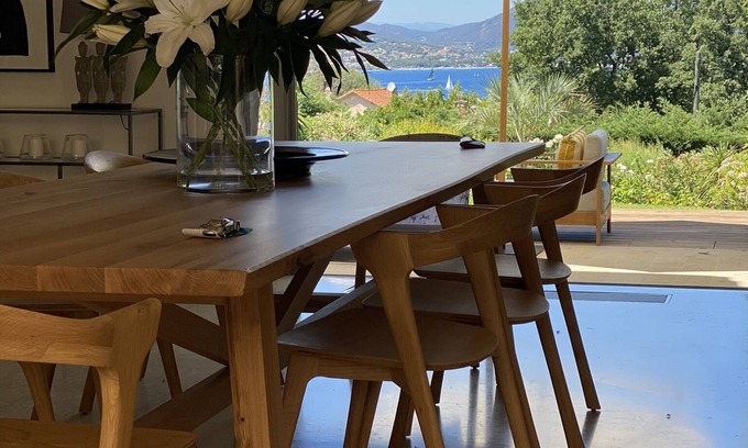 Saint-Tropez Villa | Green oasis with magnificent sea views, center within walking distance, including housekeeper