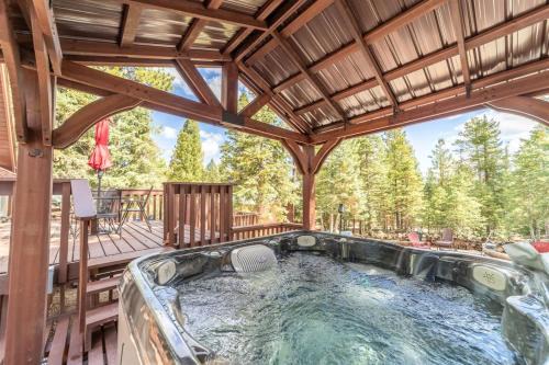 Meadow View Heights House | Green Pines Cottage