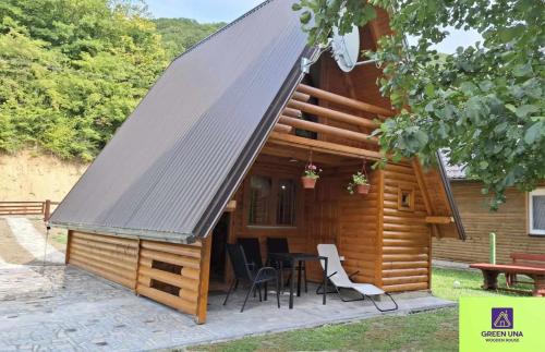 Kulen Vakuf House | Green Una Wooden House