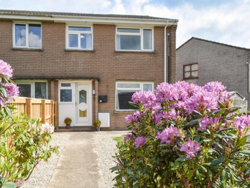 Torrington House | Greenbank Cottage