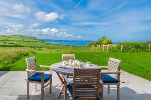 Bideford House | Greencliff Farm - Kingsland Barn