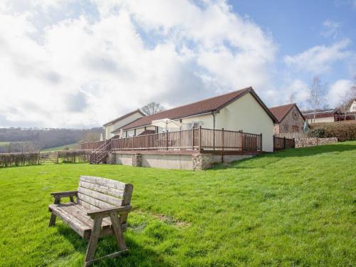 Honiton House | Greenfields - Uk43269