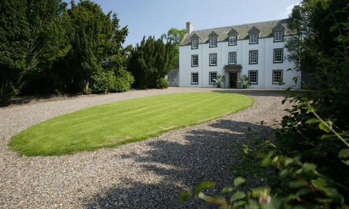 Kelso Cottage | GREENHILL LODGE & COTTAGE, pet friendly, with open fire in Jedburgh
