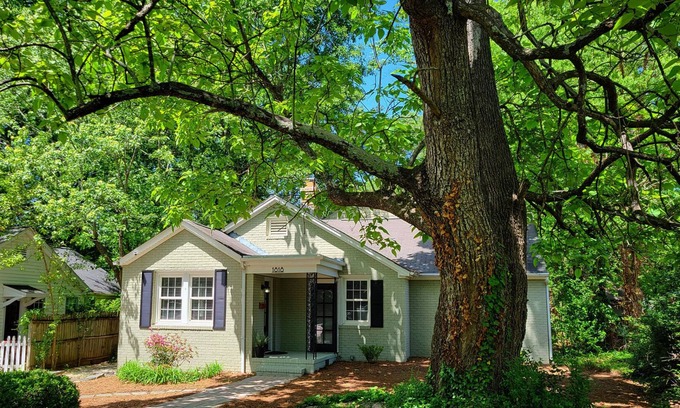 Greensboro House | Greensboro's Gem! Group Friendly, Central Location