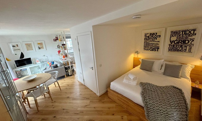 Greenwich West Apartment | GREENWICH LUX STUDIO LONDON. 1-3months+. Central, From GBP288- GBP1620per mth