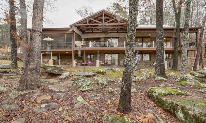 Tumbling Shoals House | Greers Ferry Lake Vacation Rental w/Porch & View!