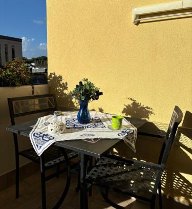 Tuscolano Apartment | Grelly's House - Holiday in Rome - 50 meters from the Metro