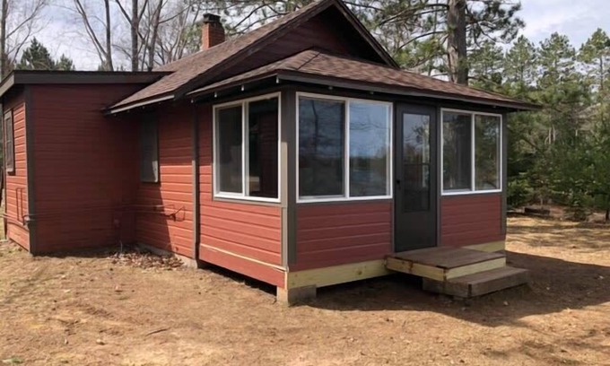 Woodruff Cabin | Gresham Shores - Lil' Sunfish - PET FRIENDLY