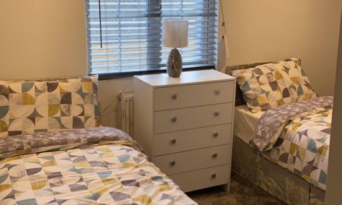 Aveley House | Grey Skies, Private En-suite Double Room
