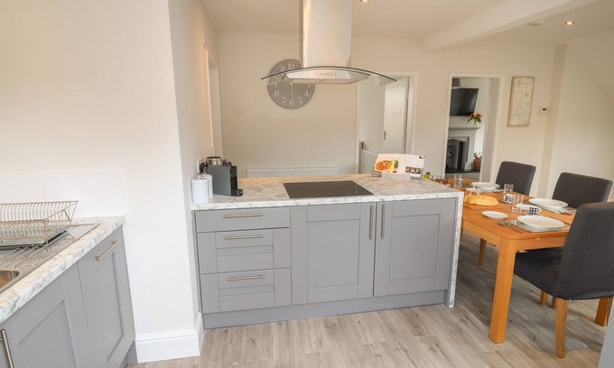 Llandudno House | Greystones