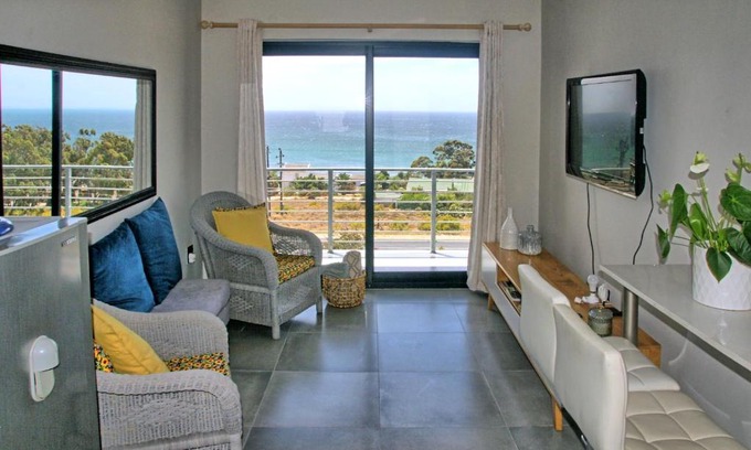 St. Helena Bay Apartment | Grietas villa 2