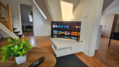 Loehne Apartment | Große vollausgestattete 5-Zimmer Wohnung mit Parkplatz Nähe der Autobahnen A2 und A30