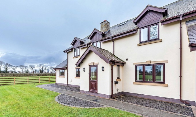 Holywell House | Groes Faen Bach Farmhouse by Interhome