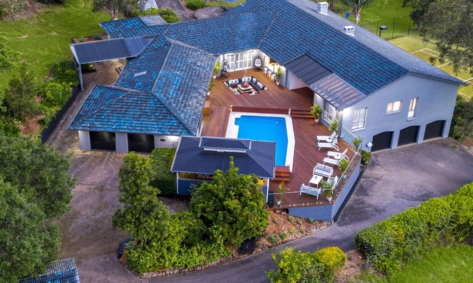 Grose Vale House | Grose Vale Retreat: Heated Pool & Tennis Court Delight