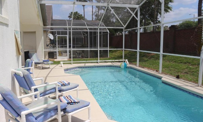 Westridge House | Grosvenor Villa TM001