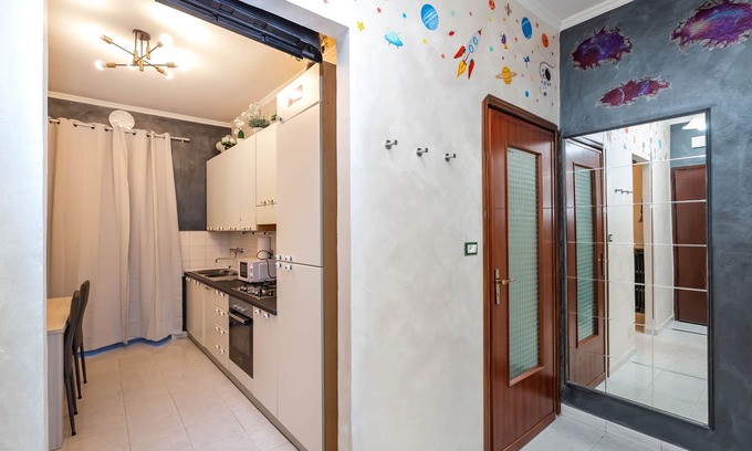 Barriera di Milano House | Grotta dell'Universo
