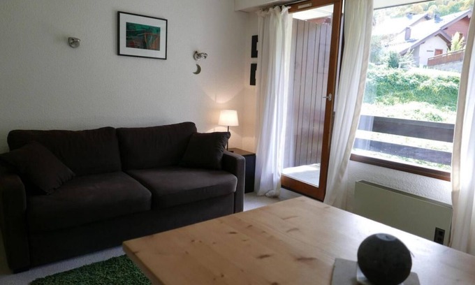 Valloire Apartment | Ground floor, balcony, parking, tv, ski locker, 20m², Valloire