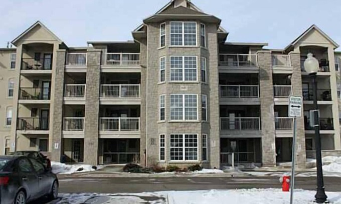 Burlington Condo | Ground Floor Condo Between Toronto And Niagara Falls