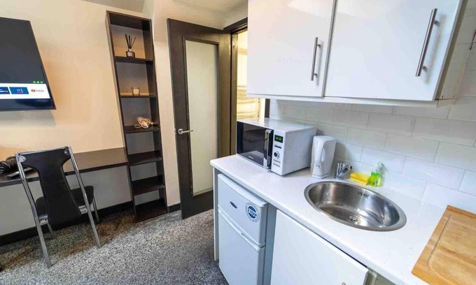 Selly Oak Apartment | Ground Floor Cosy Studio!