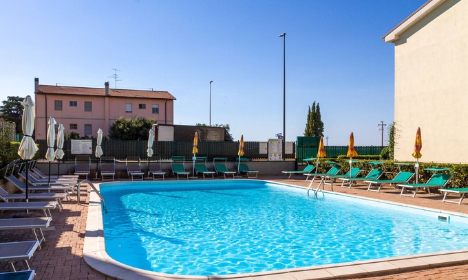 Alberese House | Ground floor Apartment with Terrace,Garden and Shared Pool
