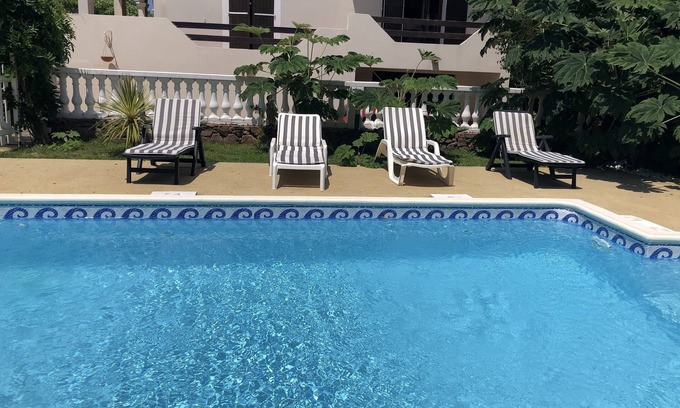 Afa House | GROUND FLOOR T3 for 4 persons with swimming pool 13,5x6 air-conditioned. 2 BEDROOMS