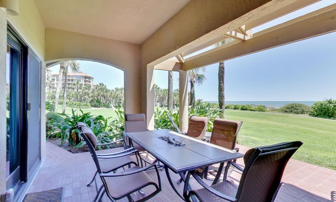 Fernandina Beach Condo | Ground Floor Turtle Dunes - Back Patio Just Steps from Ocean!
