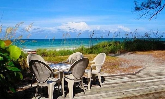 Ilexhurst Cabin | Ground level 2 bedroom, 1 bath with great beach views!