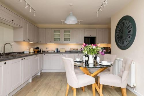 Aldborough Apartment | Ground Wing - Norfolk Cottage Agency
