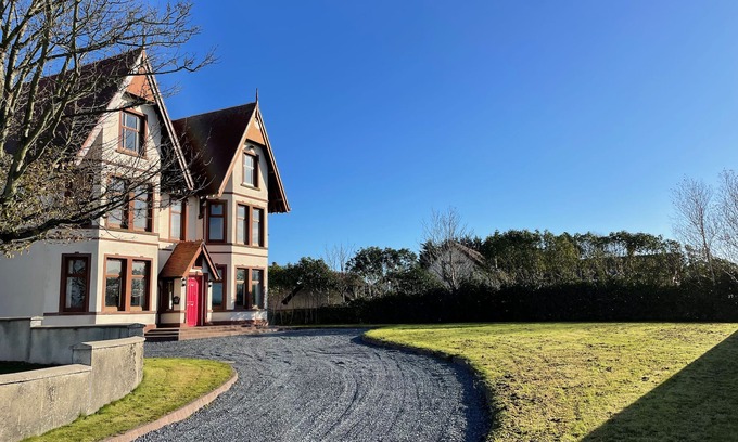 Portaferry Villa | Group Accommodation in Lakeside Village