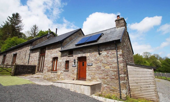 Brecon House | Group accommodation in the Brecon Beacon