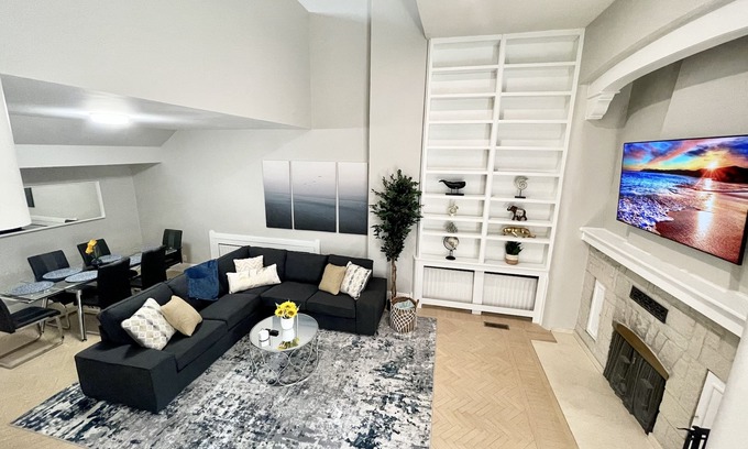 Old Town Apartment | GROUP LUX in Old Town/Gold Coast (+private roof)