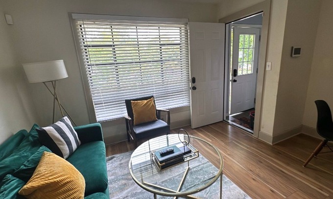 West End House | Group-Ready West End Duplex | Save Big Midweek!