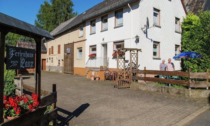 Ulmen House | Group Stay in Ulmen-Furth