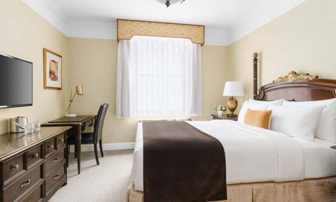 Central Park West Hotel | Group Travel in NYC! 2 Deluxe 1 King Bed at The Lucerne Hotel!