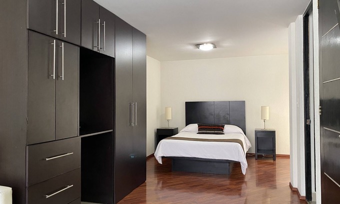 Miguel Hidalgo Apartment | Grupo Kings Suites Chimborazo