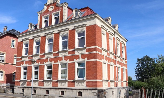 Treuen House | Gruppenhaus mit Sauna bis zu 18 Personen