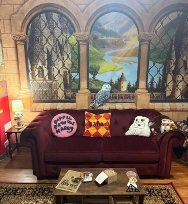 Watford Apartment | Gryffindor Common Room- Warner Bros Studios & London