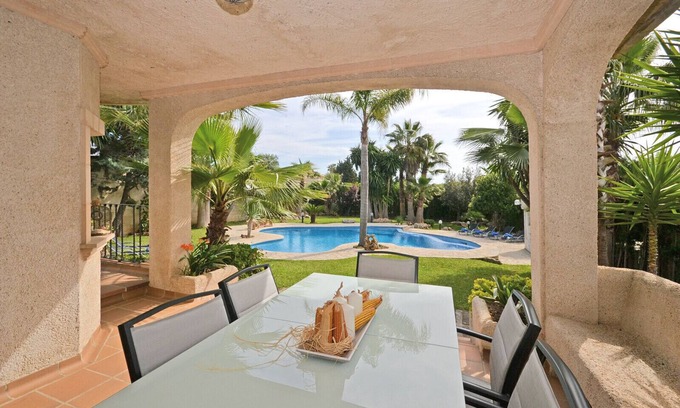 Inca Ski Chalet | GUAL, house with private garden and swimming pool in Inca