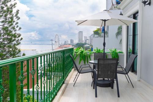 Las Penas Apartment | Guayaquil, Apartamentos en Barrio Las Peñas, LA ROSA DEL RIO Exclusividad, Hermosa Vista, Descanso y Turismo