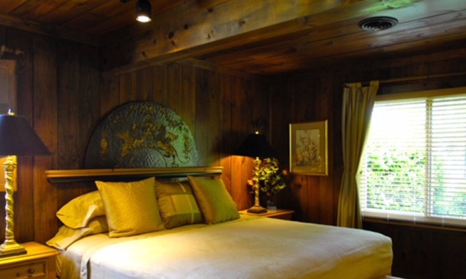 Sutherlin Cottage | Guest Cottage near VIR and Hyco Lake
