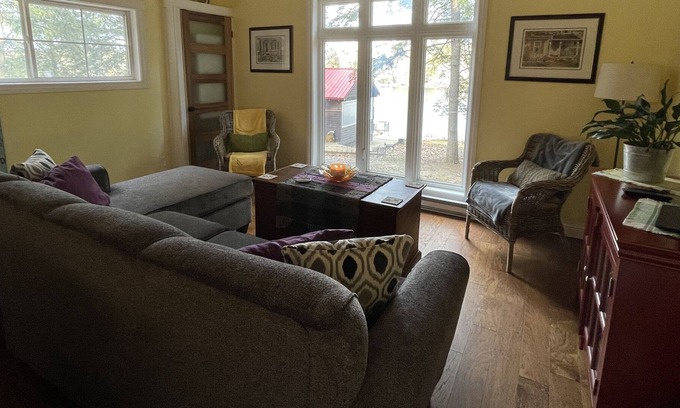 Bala Cottage | Guest cottage on the Moon