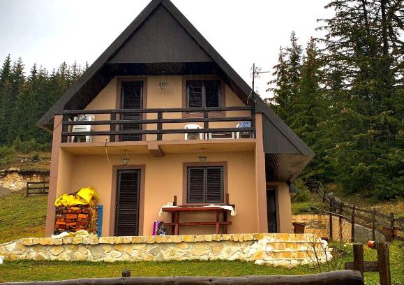 Razvrsje House | Guest House Đina