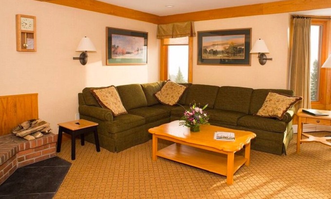Moscow Ski Chalet | Guest House 2 Bdrm at Trapp Resort Mar 1-8, 2025