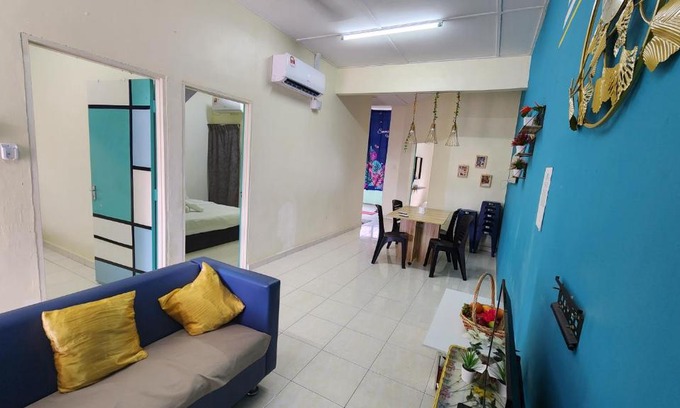Taman Universiti House | Guest House at Johor Bahru