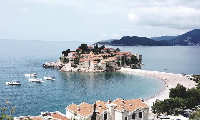 Sveti Stefan House | Guest House Ivo Jovanovic