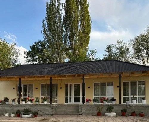 Tosor House | Guest House Medet