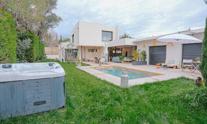 Cassis House | Guest House Olivades