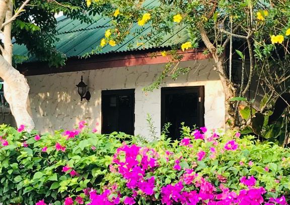 Ratsada House | Guest House, shared pool, private bathroom and kitchen